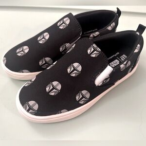 NWOT Gap Kids Mandalorian Slip On Shoes